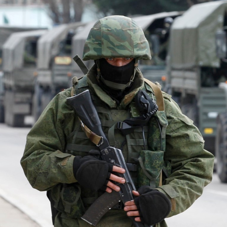 Nhằm đảo bảo an ninh cho khu vực này, Nga đã triển khai một số lượng lớn binh lính cùng các loại trang thiết bị, vũ khí và khí tài hạng nặng tới bán đảo Crimea.