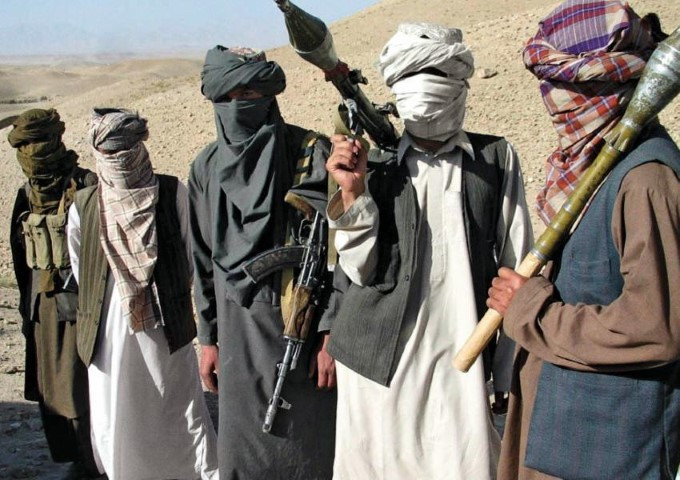 Các nhà phân tích chính trị cho biết, chắc chắn lực lượng Taliban đã nhận sự trợ giúp từ nước ngoài, và trong thời gian tới các hoạt động của Taliban với thế giới, sẽ dần hé lộ "nhà tài trợ" của lực lượng này.