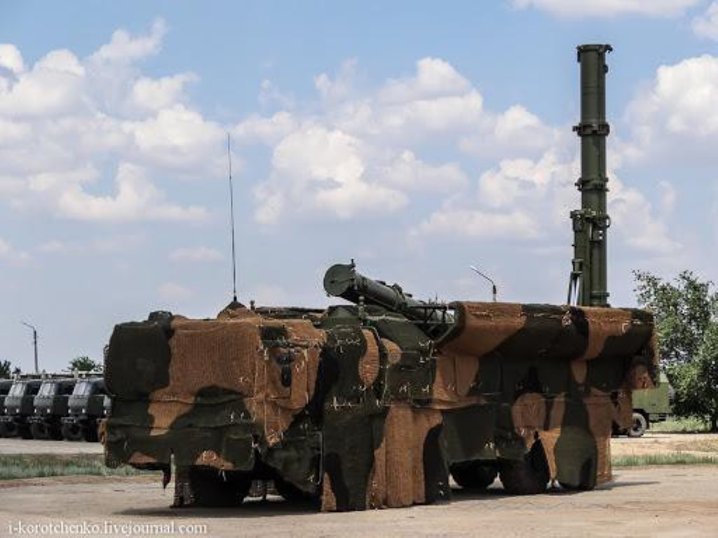 Những nguồn tin chính thức của Nga cho biết tên lửa R-500 có khả năng mang đầu đạn thông thường nặng 500 kg, hoặc đầu đạn hạt nhân với đương lượng nổ khoảng 10 - 50 kT.