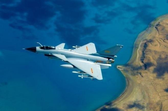 Giới chức Đài Loan cho biết, lực lượng phòng không của vùng lãnh thổ này đã triển khai hệ thống phòng thủ tên lửa để giám sát.