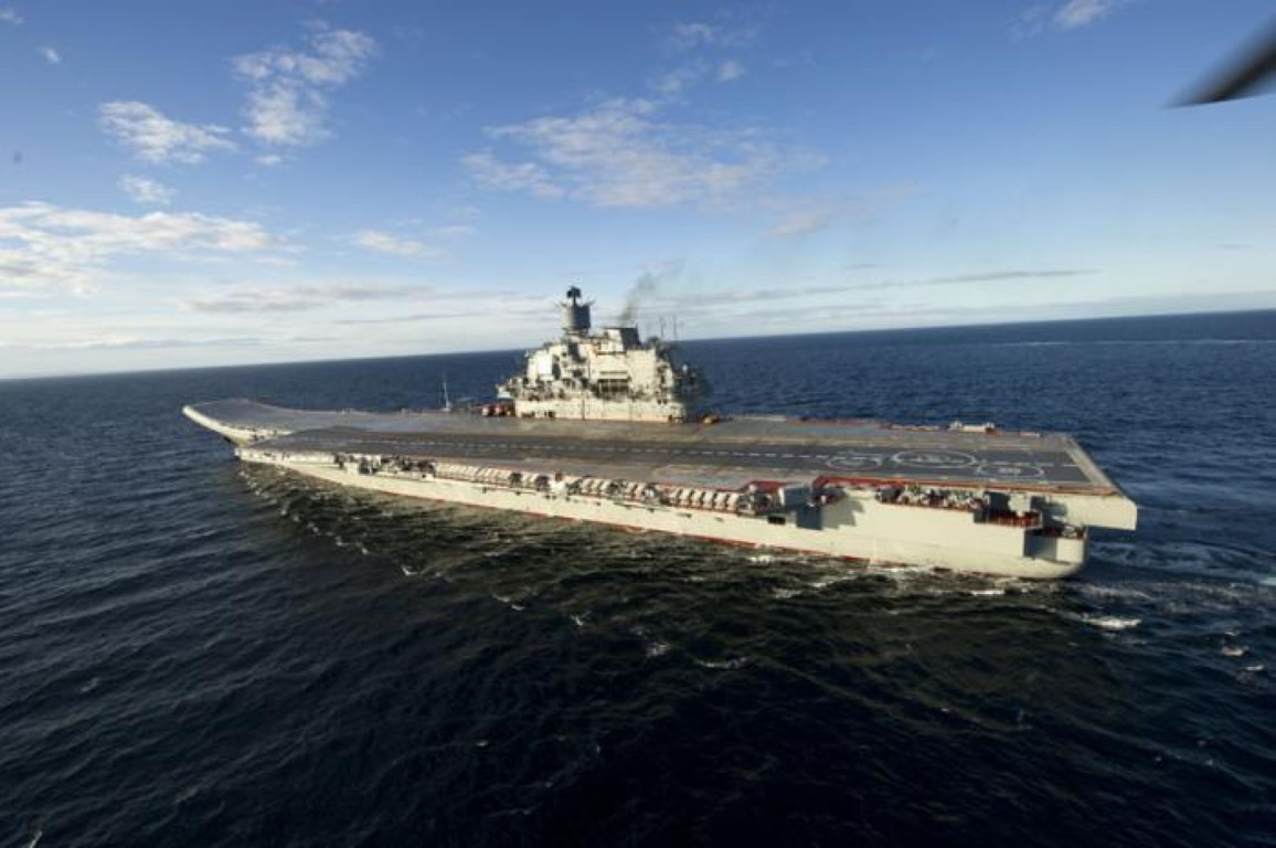 Hệ thống phòng không hạm tàu nói trên sẽ mang đồng thời 3 loại đạn đánh chặn là 9M96E tầm bắn 40 km, 9M96E2 tầm xa 120 km và đạn đánh chặn tầm ngắn 9M100 cự ly tác chiến 10 km.