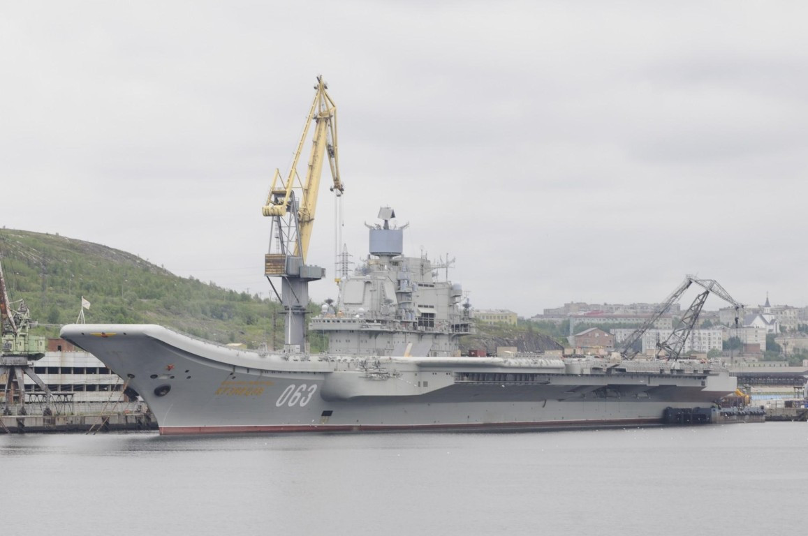 Trước đó từng có dự đoán cho rằng con tàu sẽ được trang bị các module tên lửa - pháo phòng không Pantsir-M thế hệ mới nhằm tạo sự đồng nhất giữa các chiến hạm hiện đại sắp phục vụ trong Hải quân Nga.