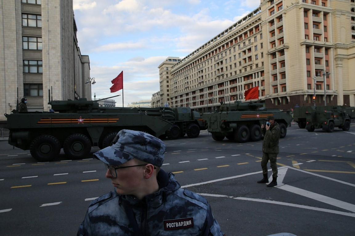 Năm nay, dù COVID-19 ở Nga vẫn chưa hoàn toàn biến mất, tuy nhiên nước này vẫn tự tin về khả năng tự bào chế vaccine của mình.