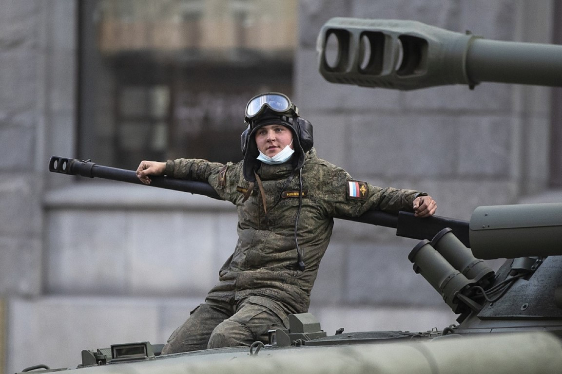 Mẫu xe tăng huyền thoại thực sự là phiên bản T-34/75 với cỡ nòng pháo chính 75mm. Đây mới chính là phiên bản xe tăng hạng trung của Liên Xô đã nghiền nát lực lượng thiết giáp Đức.