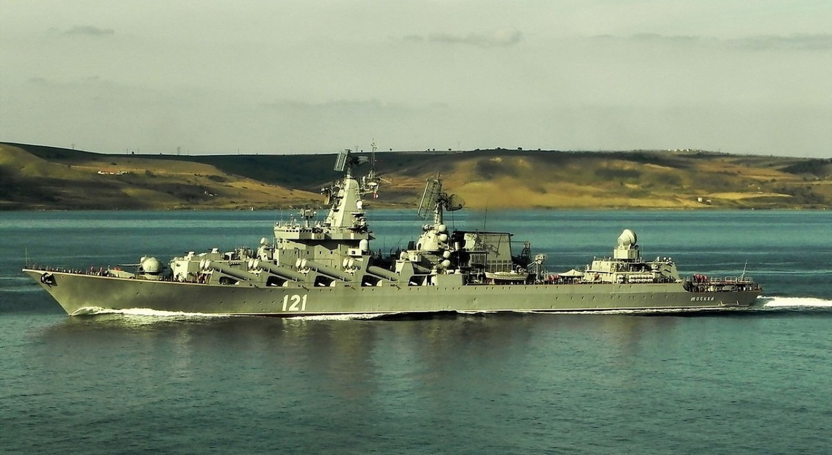 Với dàn vũ khí kể trên, tuần dương hạm Moscow hoàn toàn có khả năng reo rắc nỗi kinh hoàng cho mọi tàu chiến của Mỹ, NATO đang có mặt tại biển Đen ở thời điểm hiện tại. Nguồn ảnh: Ydex.