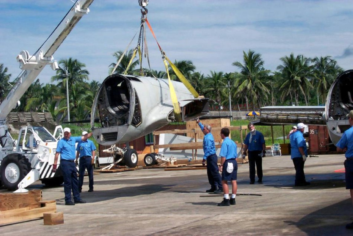 Trung Quốc ngay lập tức đã lên tiếng chỉ trích Mỹ, cho rằng không quân nước này thiếu chuyên nghiệp khi đã gây ra vụ tai nạn trên không, dẫn tới việc một chiếc máy bay của không quân nước này bị phá hủy hoàn toàn.