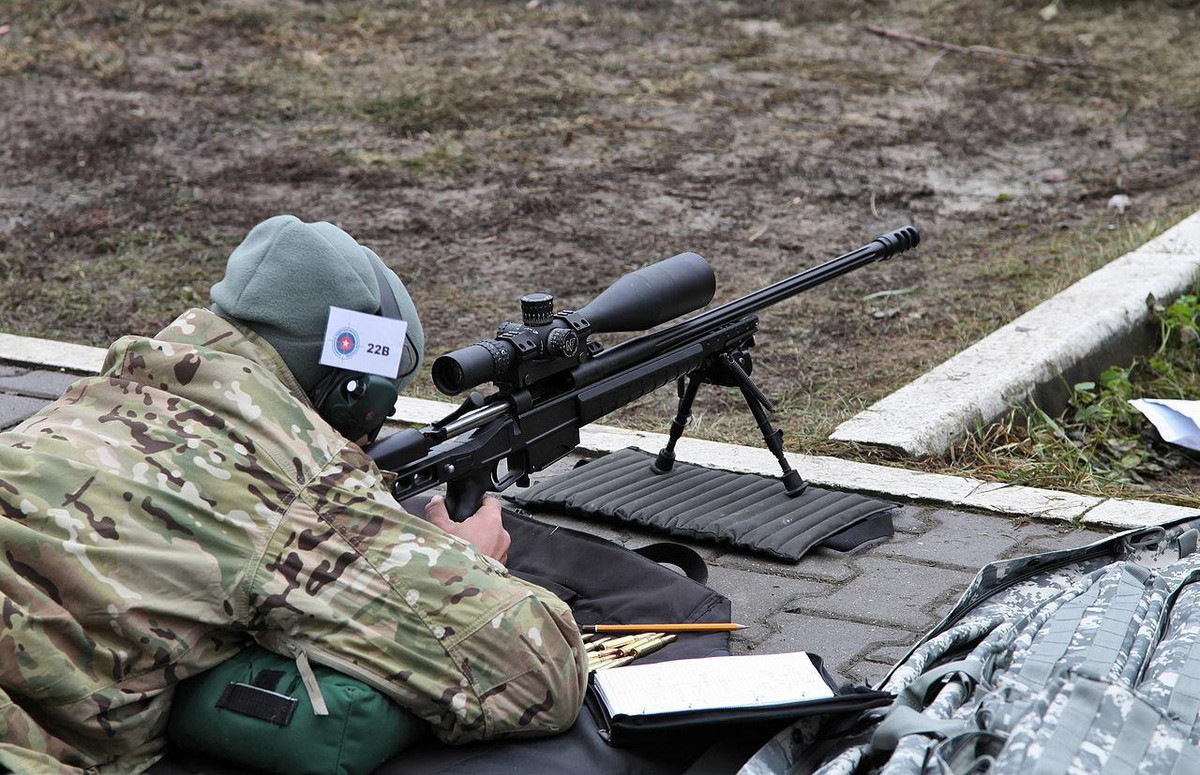 Mặc dù phía Nga không công khai thời điểm giao hàng, nhưng mới đây Báo Quân khu 5 đã đăng phóng sự có tên "Quân khu kiểm tra công tác SSCĐ tại các đơn vị", trong đó hình ảnh súng bắn tỉa Orsis T-5000 đã lần đầu lộ diện.