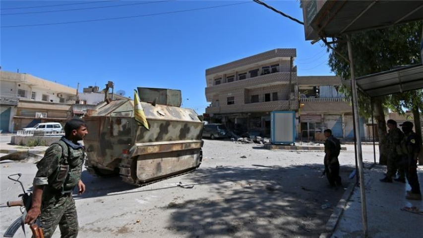 Đây đều là những phương tiện bọc thép tự chế, được thiết kế đơn giản với những công cụ phổ thông nhất.