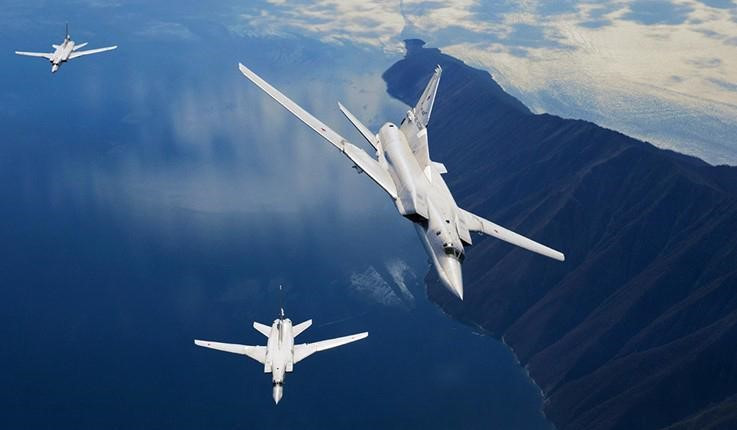 Dù có kích thước nhỏ hơn Tu-160 và Tu-95, chiếc oanh tạc cơ này vẫn có thể chở theo gần 24 tấn vũ khí. Một trong vũ khí đặc biệt nhất của Tu-22M3 chính là tên lửa Kh-32.