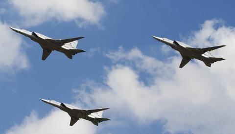 Nhận thấy những tính năng tuyệt vời của loại máy bay này, Trung Quốc nhiều lần ngỏ ý muốn mua, tuy nhiên Nga đã lắc đầu từ chối.