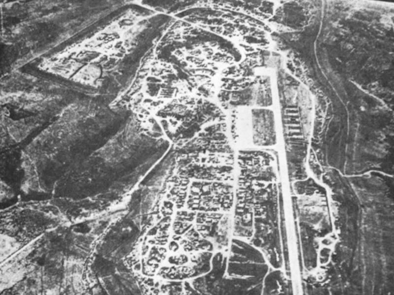 Trong khi đó, hơn 10.000 viên đạn pháo, pháo phản lực các loại của ta đã dội xuống căn cứ này, trung bình hơn 300 quả mỗi ngày.