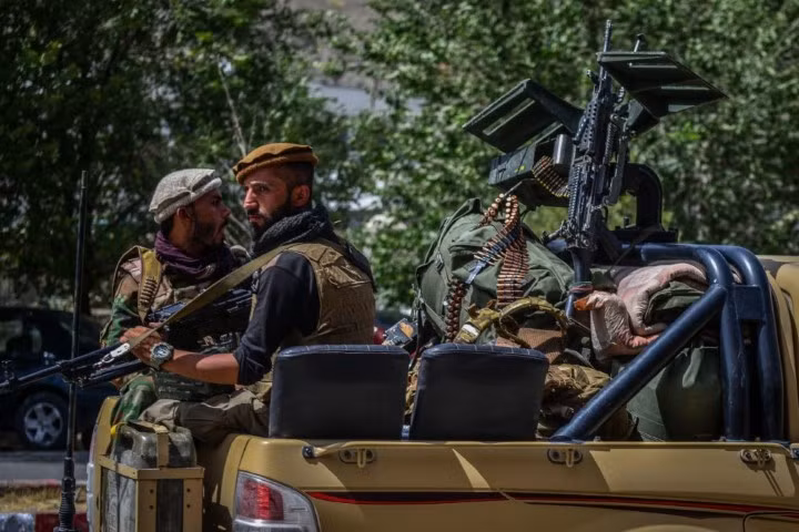 Chỉ trong một tuần, số lượng tàn quân của Afghanistan, lên đến hàng chục nghìn lính, đã di chuyển về khu vực Panjshir để thành lập một lực lượng kháng chiến.