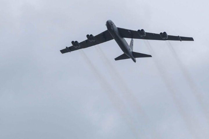 Sự xuất hiện của máy bay thuộc Không quân Mỹ xảy ra khá bất ngờ. Các chuyên gia của Sohu tin rằng Moskva đang chuẩn bị cho một phản ứng rất khác từ Washington đối với vụ việc ở Biển Azov.