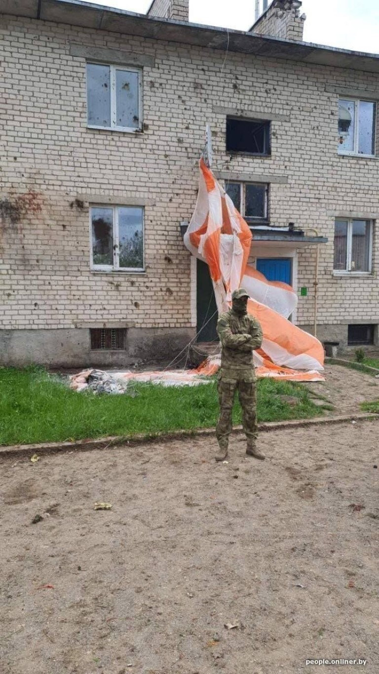 Tuy nhiên có vẻ như độ cao phóng ghế thoát hiểm là quá thấp, kèm theo đó là góc phóng ghế không thích hợp, khiến cho cả hai phi công thiệt mạng theo chiếc máy bay.