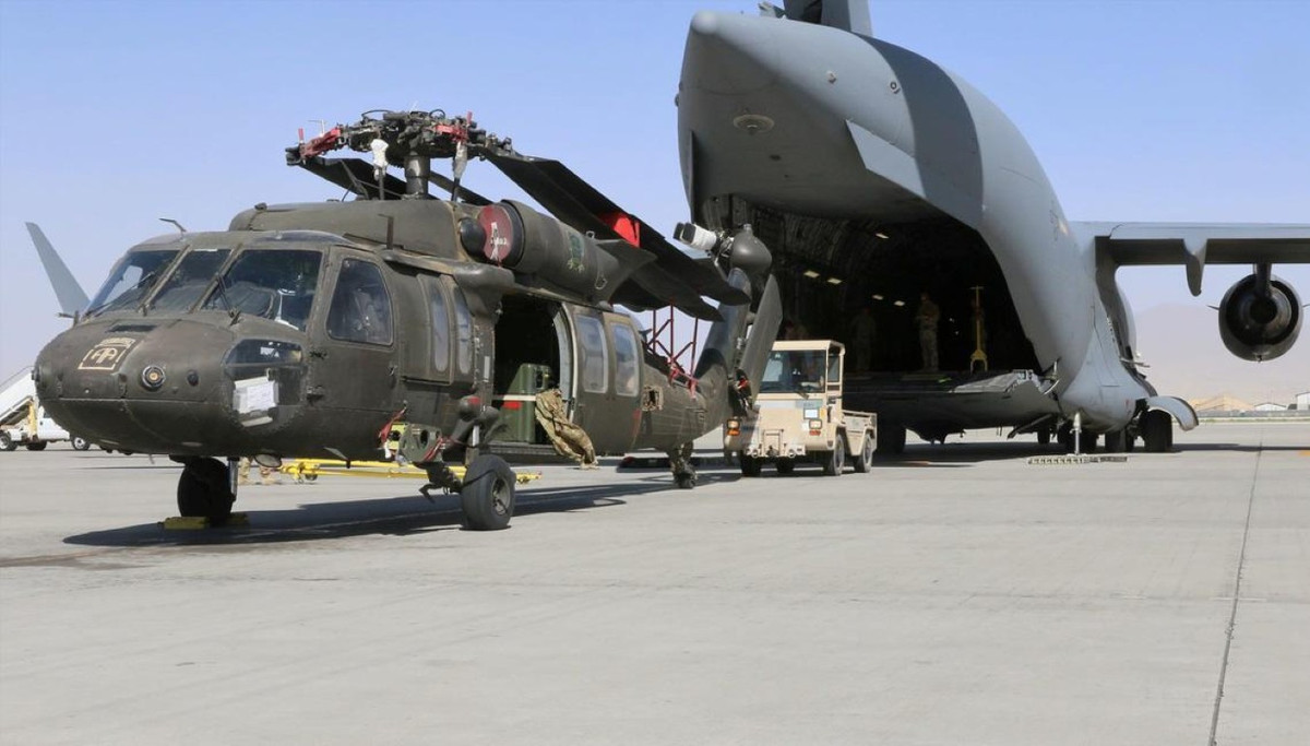 Việc Mỹ quyết định rút quân khỏi Afghanistan sau 20 năm hiện diện cho thấy nước này muốn chính quyền Kabul tự bảo vệ an ninh cho mình mà không cần sự hỗ trợ từ Washington. Tuy vậy một số tướng lĩnh Mỹ lại lo ngại rằng, việc rút quân có thể lại nhấn chìm Afghanistan vào một cuộc nội chiến mới.