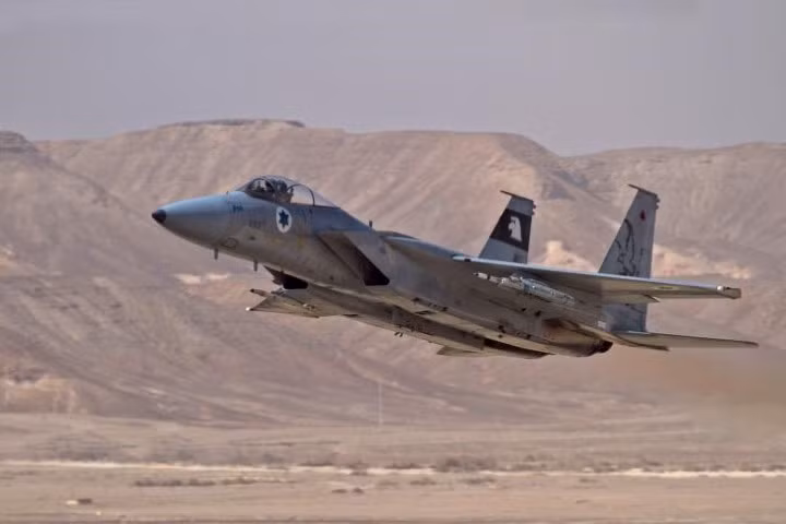 "Đây là một hành động khủng bố trắng trợn cần được điều tra, có lẽ Tổ chức Hàng không dân dụng thế giới ICAO nên chú ý đến những bước đi như vậy của Israel”, hãng thông tấn nhà nước SANA của Syria nhấn mạnh.