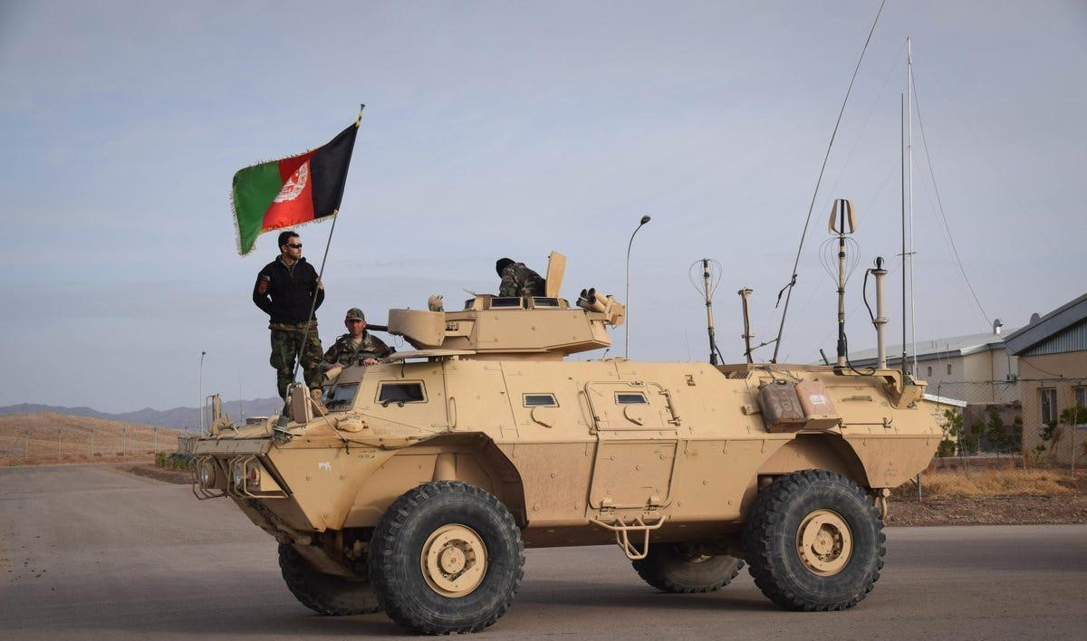 MASV có nhiều biến thể, trong đó có loại sử dụng tháp súng có người điều khiển, trong khi một số khác lại trang bị tháp súng máy hoàn toàn tự động.