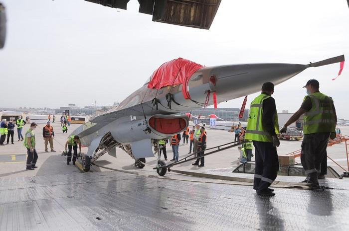 Lô tiêm kích F-16 đã được chuyển giao sang Canada bằng máy bay vận tải hạng nặng An-124-100 của Ukraine.