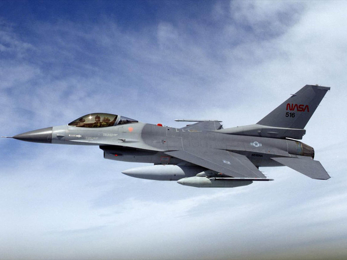Không chỉ có cái giá rất rẻ, máy bay chiến đấu F-16 cũng từng là loại chiến đấu cơ rất phổ biến trên khắp thế giới.