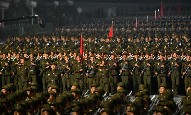 Quân đội Triều Tiên có con số ước lượng khoảng 1.100.000 người, đứng thứ 4 thế giới về mặt quân số. Ngoài ra đội quân dự bị lên tới 8.000.000 người.