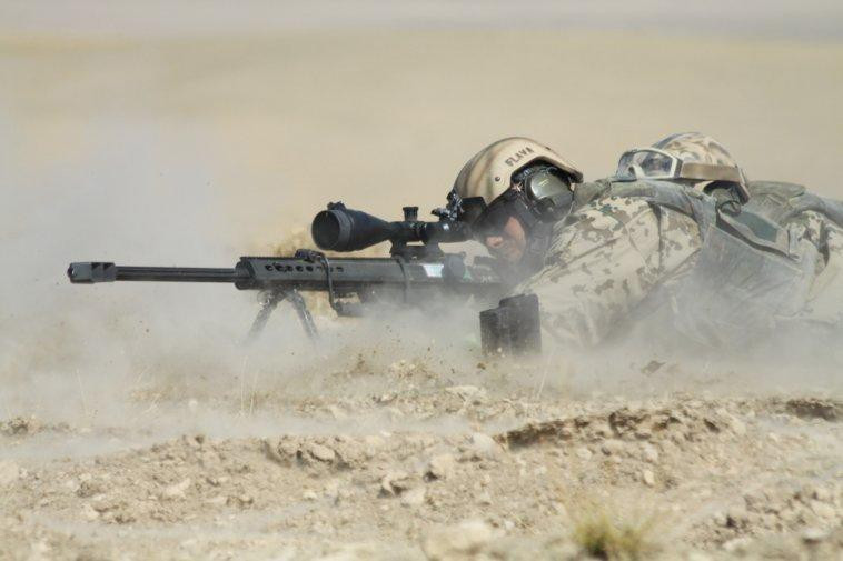 Phần đệm đế báng súng được làm bằng vật liệu xốp đặc biệt, góp phần triệt tiêu lực giật tác động lên vai xạ thủ.