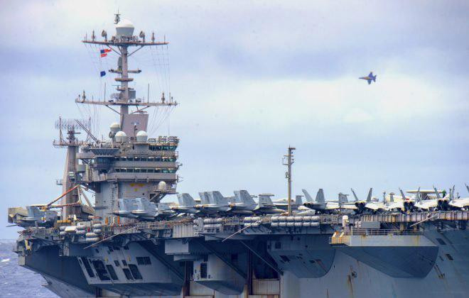 Giới chuyên gia cho rằng các siêu tàu sân bay đại diện cho sức mạnh quân sự của Mỹ ngày càng dễ tổn thương trước các loại vũ khí diệt hạm hiện đại.