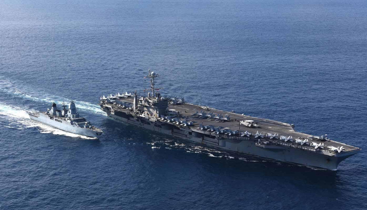 USS Harry S. Truman là siêu tàu sân bay thứ 8 thuộc lớp Nimitz, đươc biên chế tháng 7/1998 và có giá ước tính khoảng 5,8 tỷ USD.