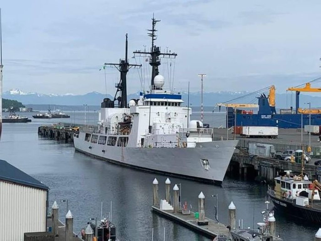 Tàu tuần duyên cuối cùng thuộc lớp Hamilton này có dự trữ nhiên liệu tối đa 810.000 lít, 64.000 lít nước ngọt và có thể hoạt động trên biển tối đa 45 ngày.