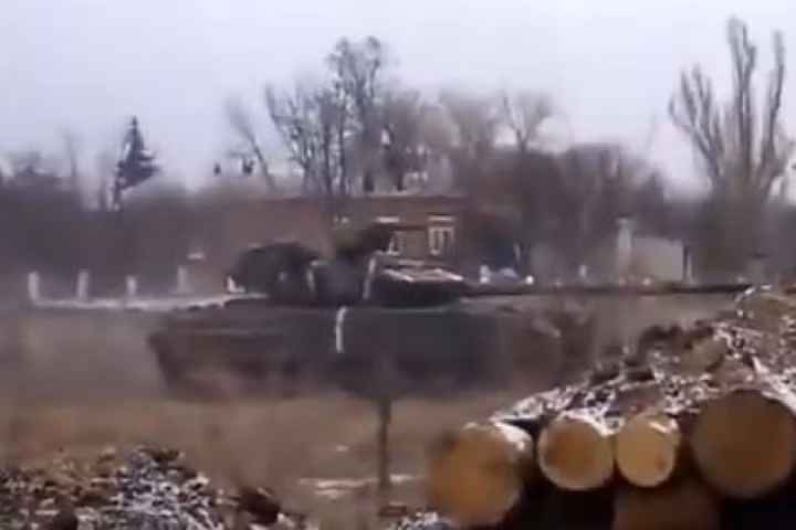 Theo thông báo, các nhóm biệt kích đặc nhiệm của hai nước cộng hòa tự xưng đã trinh sát rất tốt để xác định mục tiêu, phục vụ cho cuộc tập kích vào vị trí đóng quân của phương tiện thiết giáp Ukraine bằng hỏa lực pháo và súng cối.