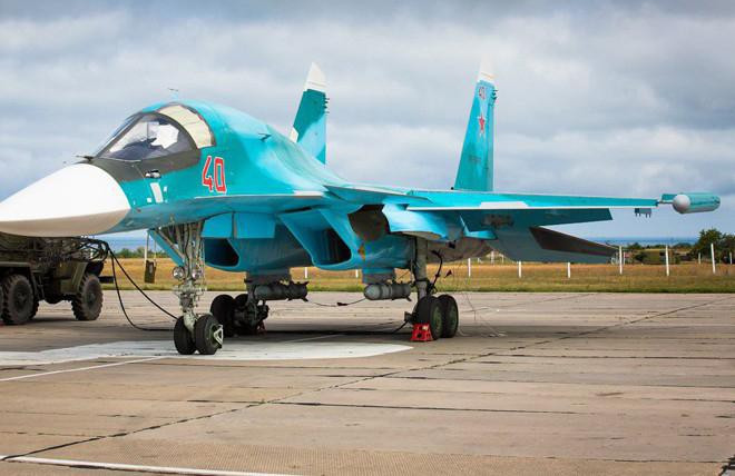 Hiện loại bom này được mang theo bởi tiêm kích - bom Su-34.