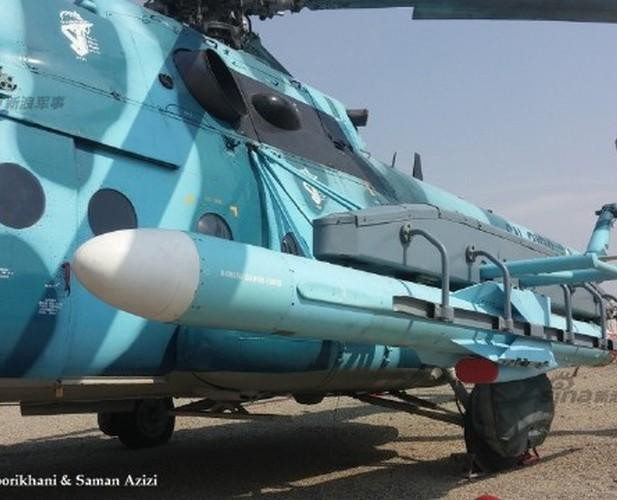 Nhà sản xuất tự tin rằng đầu tự dẫn chủ động của loại tên lửa này có thể đạt hiệu suất 75% ngay cả trong điều kiện bị chế áp vô tuyến điện tử mạnh.