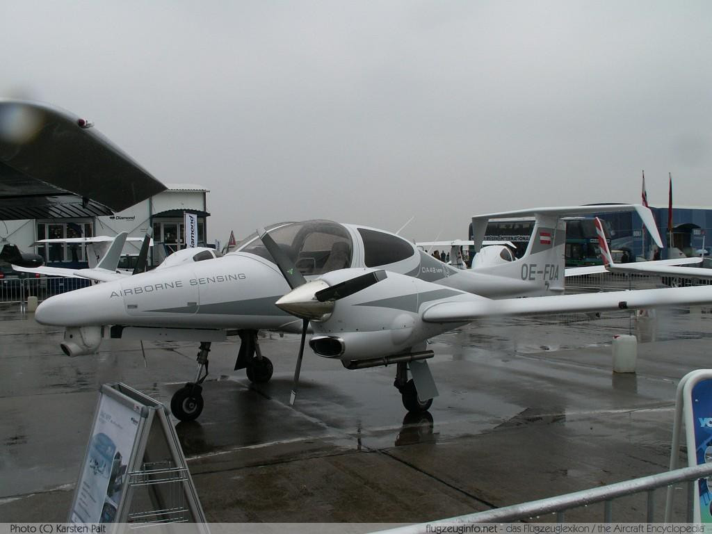 Trong khi hầu hết các máy bay DA42 của Nga được sử dụng để đào tạo phi công, tuy nhiên có một cặp máy bay phiên bản DA42M-NG lại do Cơ quan An ninh Liên bang Nga - FSB vận hành.