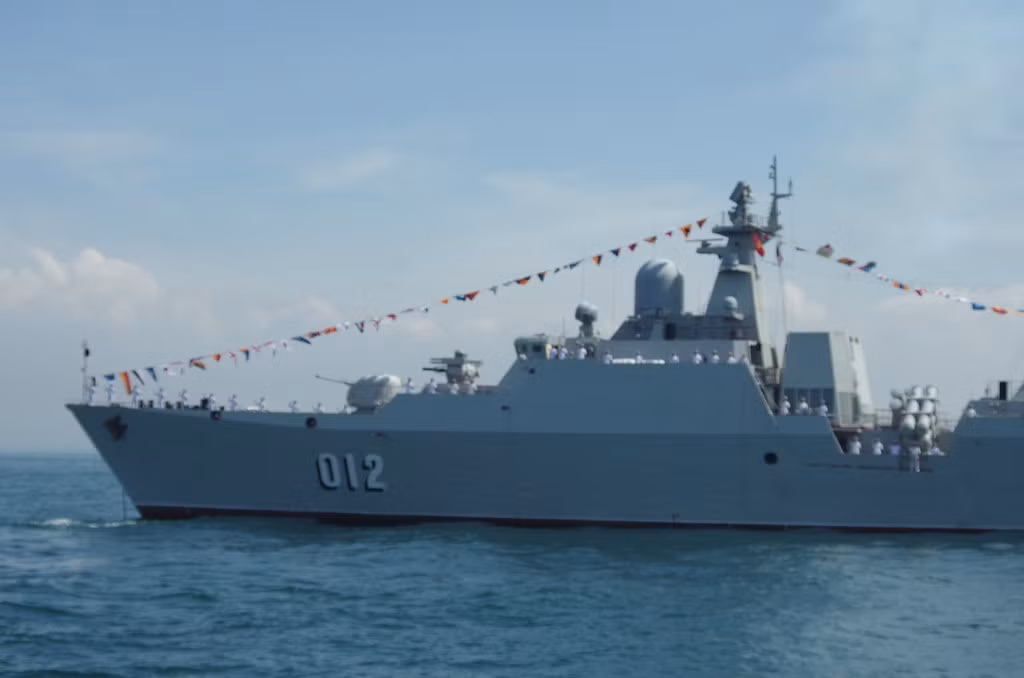 Trên lý thuyết, các hộ vệ hạm lớp Gepard 3.9 có tầm hoạt động tối đa lên tới 6000 km, thời gian hoạt động liên tục trên biển mà không cần tiếp tế lên tới 20 ngày, thủy thủ đoàn và sĩ quan chỉ huy tổng cộng 100 người.