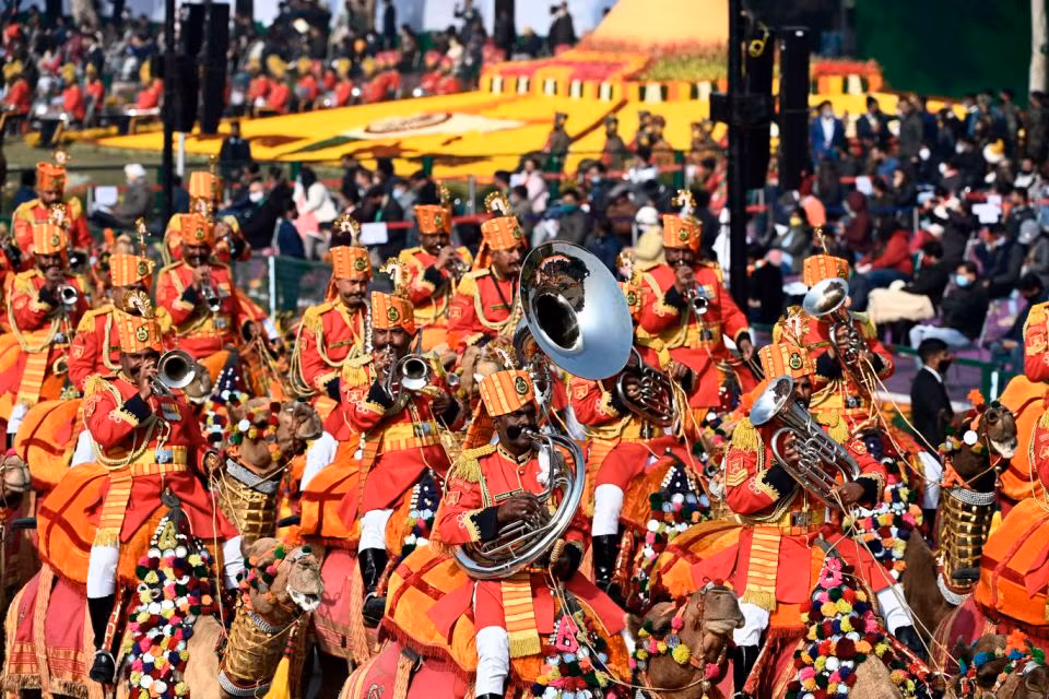 Lực lượng nghi lễ của Quân đội Ấn Độ với trang phục truyền thống, cưỡi lạc đà tham gia cuộc duyệt binh.