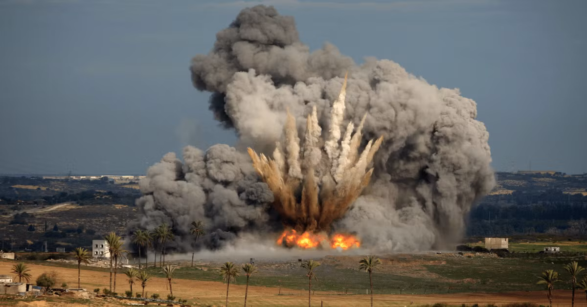 “Khoảng 1h35' ngày 3/9, khi các máy bay của IAF tấn công khu vực Damascus, miền Trung Israel đã rung động bởi một vụ nổ. Đó là một khu vực rộng lớn trải dài từ Netanya, qua Herzliya, Rosh HaAyin, Ramat Gan, Givatayim và đến Rishon LeZion".