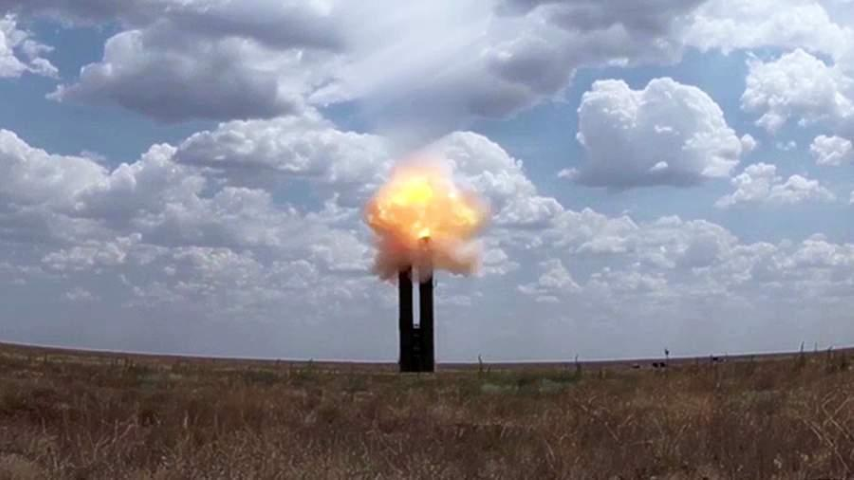 Có thông tin cho rằng các đặc tính chiến đấu của S-550 sẽ cao hơn cấp độ của hệ thống phòng không S-500 - trong khi tổ hợp Prometheus mới chỉ bắt đầu được đưa vào thành phần trực chiến của Quân đội Nga.