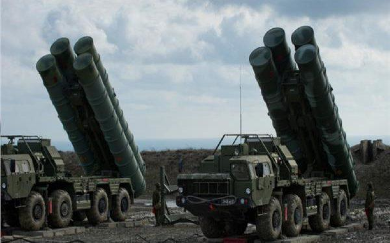 Trước đó ông Sergei Chemezov - Giám đốc điều hành của Tập đoàn công nghệ nhà nước Nga Rostec, đã thông báo sự gia tăng đáng kể về hiệu suất chiến đấu của S-500 so với các phiên bản tiền nhiệm, khi nó có tầm phát hiện mục tiêu và tầm bắn của tên lửa lớn hơn.