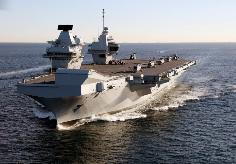 Nhóm tác chiến tàu sân bay Anh, bao gồm tàu HMS Queen Elizabeth làm soái hạm, cùng với các tàu hậu cần và các tàu khu trục khác, hiện đang thực hiện nhiệm vụ kéo dài 28 tuần, với đích đến là Tây Thái Bình Dương.