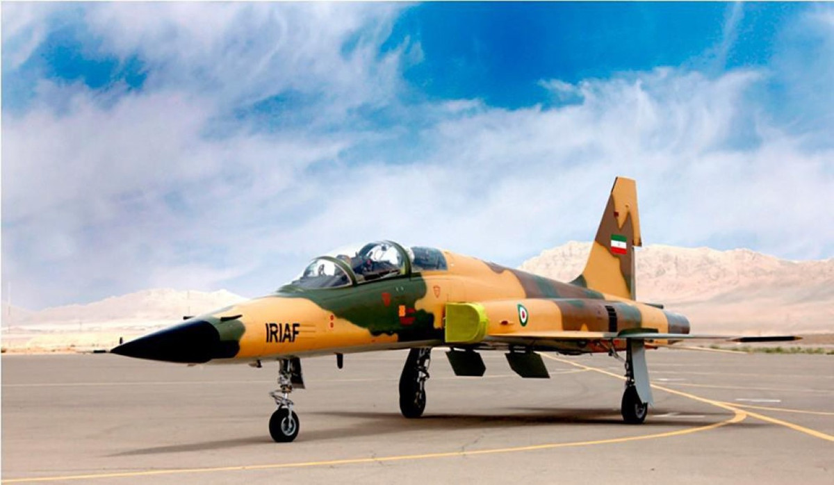 F-5E/F có chiều dài của máy bay là 14,4m, sải cánh 8,13m, chiều cao 4,08m.