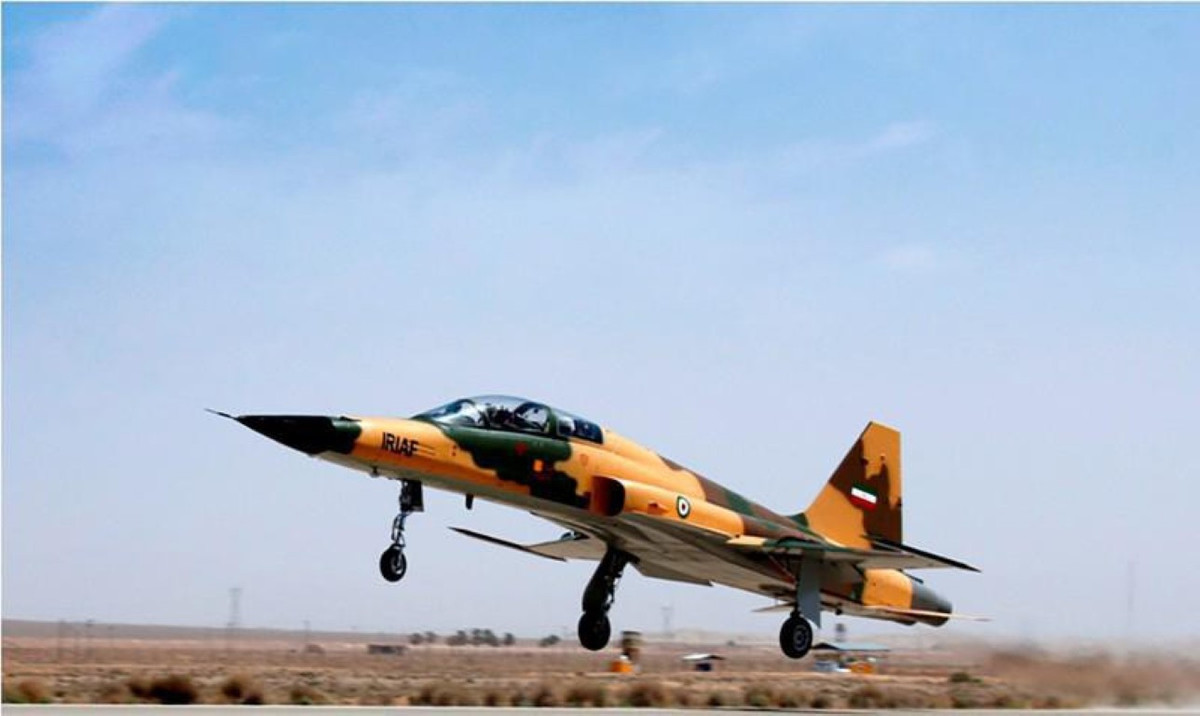 Tổng số vũ khí mang theo lên tới 3.200kg. Dù ra đời đã lâu, nhưng máy bay chiến đấu F-5E/F vẫn còn đang phục vụ trong biên chế gần 20 quốc gia và vùng lãnh thổ trên thế giới trong đó có Iran.