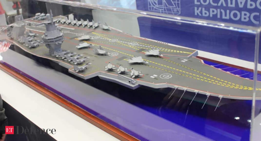 Người ta tin rằng đó sẽ là một con tàu khổng lồ với chiều dài hơn 300 mét và lượng choán nước khoảng 80.000 tấn. Theo thiết kế, tàu sân bay Ulyanovsk có thể mang theo 70 máy bay, bao gồm tiêm kích Su-33, máy bay cảnh báo sớm và máy bay chống tàu ngầm.