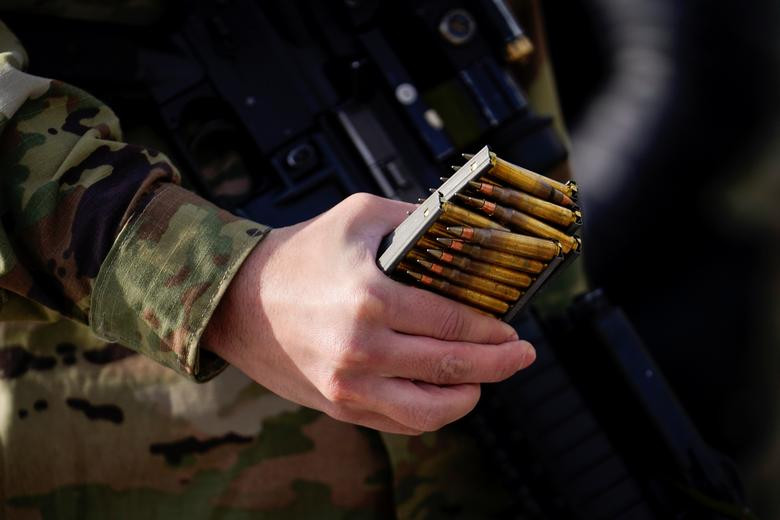 Lực lượng này được trang bị đầy đủ vũ khí nóng cùng với nhiều loại thiết bị, công cụ hỗ trợ khác.