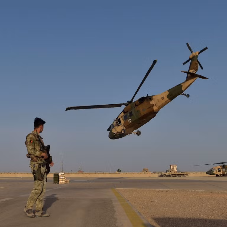 Trước đó, do nhiều phi công của Afghanistan đào thoát sang Uzbekistan trong tình trạng không có giấy tờ tùy thân, tất cả đều đã bị Uzbekistan thẩm vấn và xem xét quy chế tị nạn.