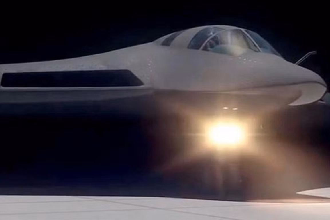 Nhà phân tích người Ấn Độ lưu ý thêm: “PAK DA sẽ điều khiển toàn bộ phi đội máy bay không người lái tấn công xung kích và trinh sát, bao gồm cả ra lệnh cho chúng vượt qua lá chắn phòng không".