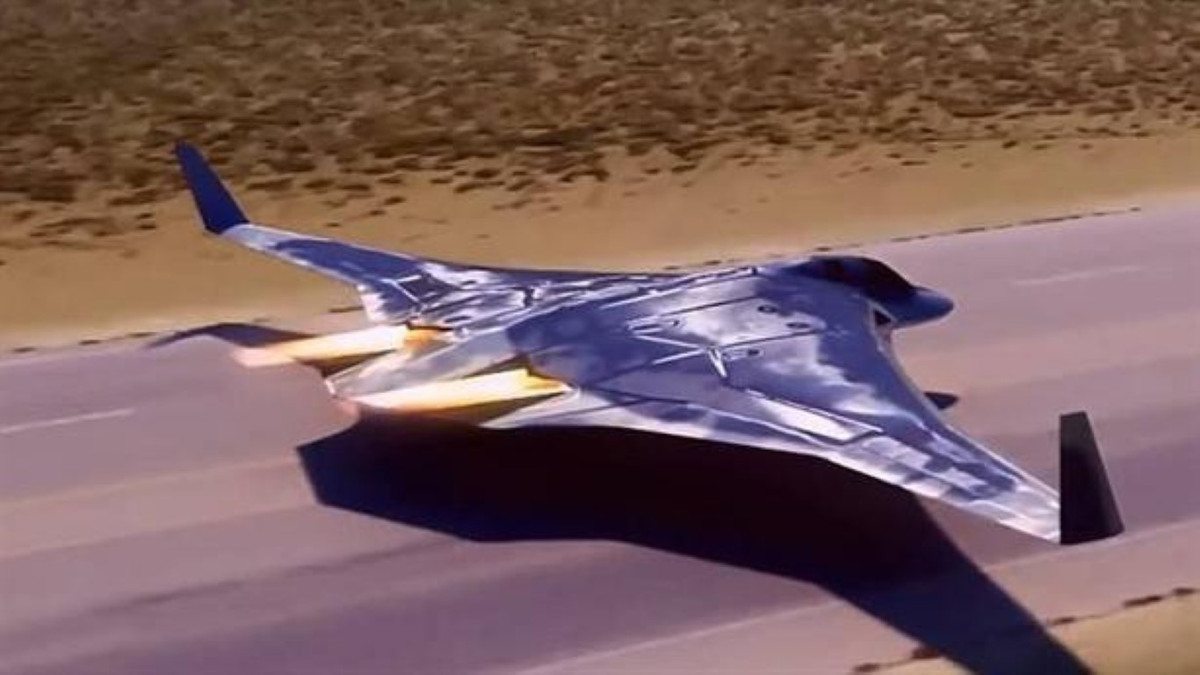 Chuyên gia quân sự Priyesh Mishra lưu ý rằng Nga chủ ý tuyên bố sự xuất hiện trong tương lai của PAK DA trong bối cảnh quan hệ của nước này với Mỹ đang trầm lắng.