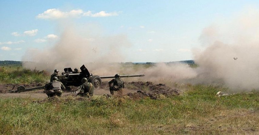 Thiết bị này được triển khai ở bên ngoài và không làm thay đổi cụm thước ngắm cơ bản trên MT-12 vốn sử dụng OP4MU-40U hay một số thiết bị hỗ trợ ngắm ban đêm khác như APN-6-40 hoặc 1PN53.