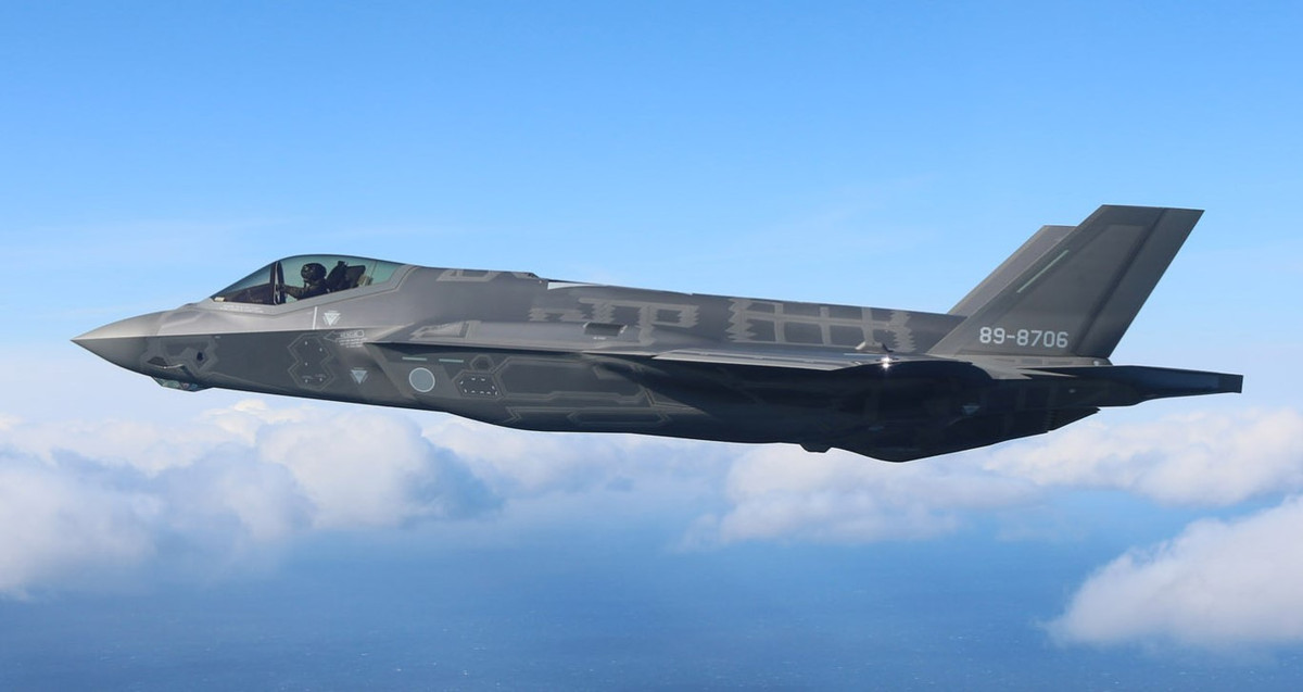 Toàn bộ 27 tiêm kích F-35 mà Đan Mạch đặt mua từ phía Mỹ đều là phiên bản F-35A. Quốc gia này không có tàu sân bay hay tàu đổ bộ tấn công để vận hành phiên bản F-35B hay F-35C.