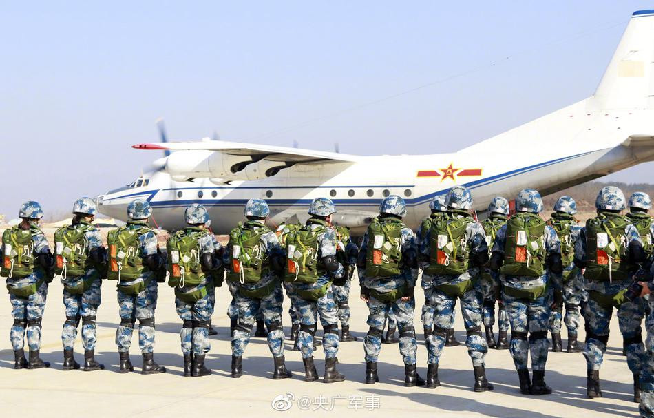 Giống như nhiều lực lượng khác trên thế giới, Trung Quốc cũng có những đơn vị đặc biệt gồm toàn binh lính nữ.