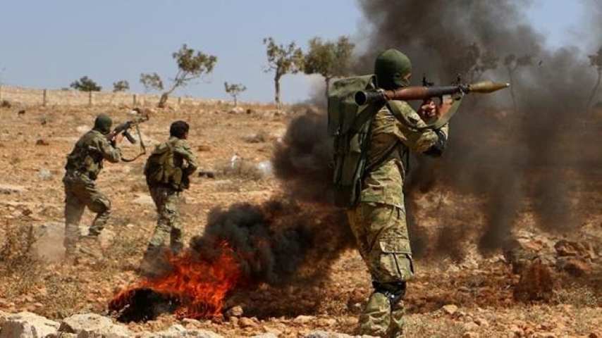 Ngoài ra, xe tăng còn được trang bị 8 ống phóng lựu đạn khói có tác dụng tạo ra màn khói ngụy trang, giúp xe tăng có thể lẩn trốn sau khi thực hiện nhiệm vụ, làm giảm hiệu quả của các thiết bị phát hiện quang hồng, quang điện tử, hồng ngoại, laser…