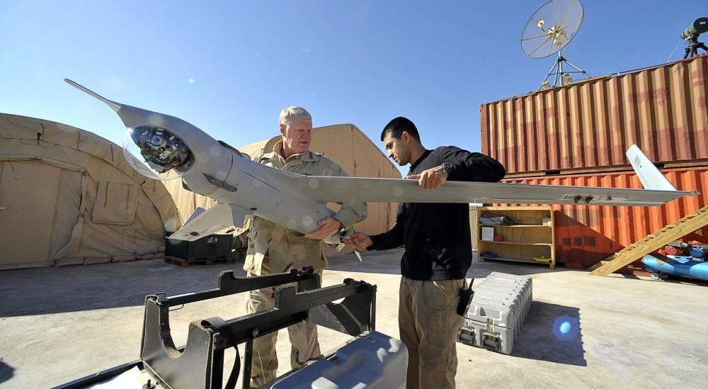 UAV ScanEagle được triển khai rất dễ dàng bằng hệ thống phóng khí nén. Hệ thống phóng này có thể bố trí ở bất kỳ đâu, trên đất liền, hay những nơi có không gian nhỏ hẹp trên tàu chiến.